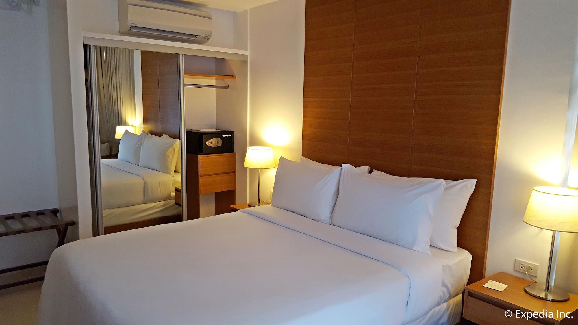 Hotel Pontefino Batangas Exterior photo