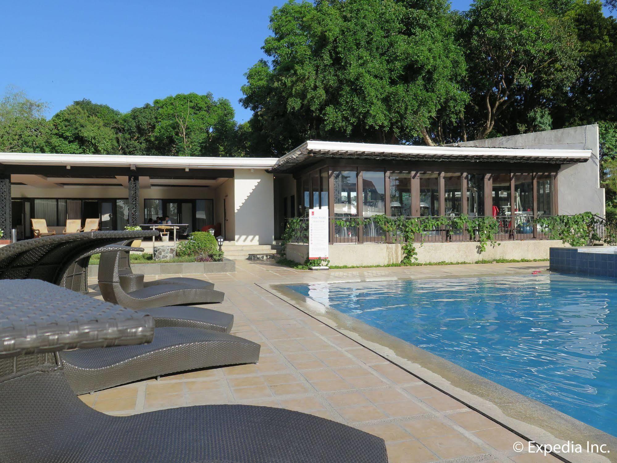 Hotel Pontefino Batangas Exterior photo